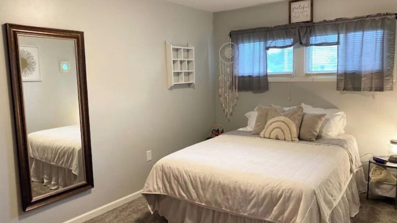 Photo of Bedroom in Oneida Castle