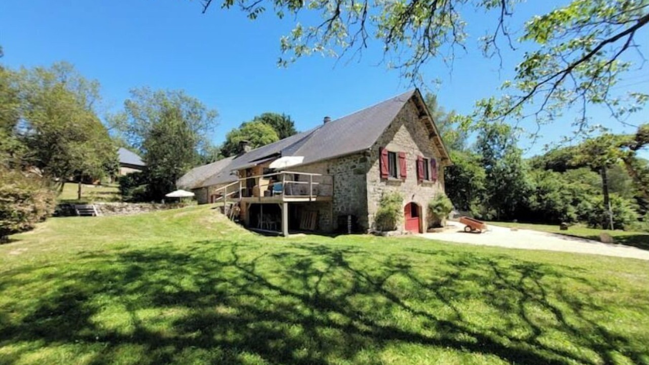 Photo of Outdoor in Saint-Yrieix-le-Dejalat