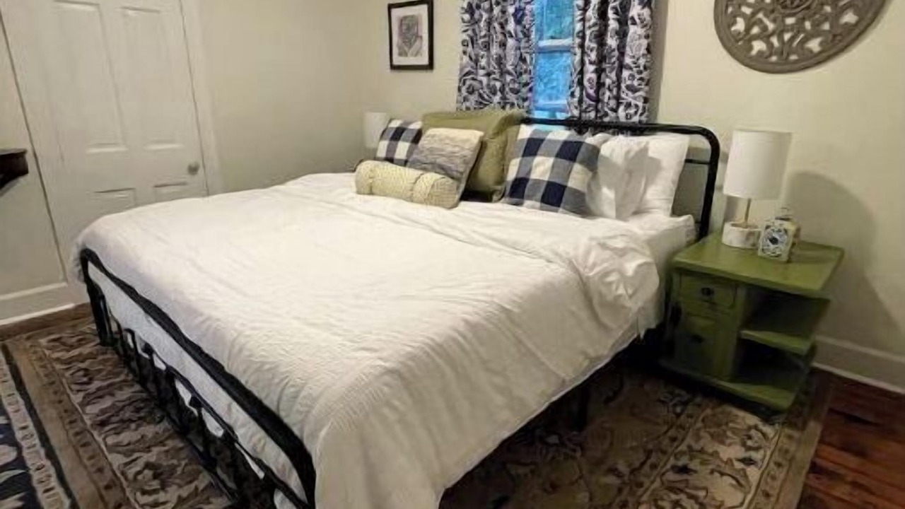 Photo of Bedroom in Central Newport News