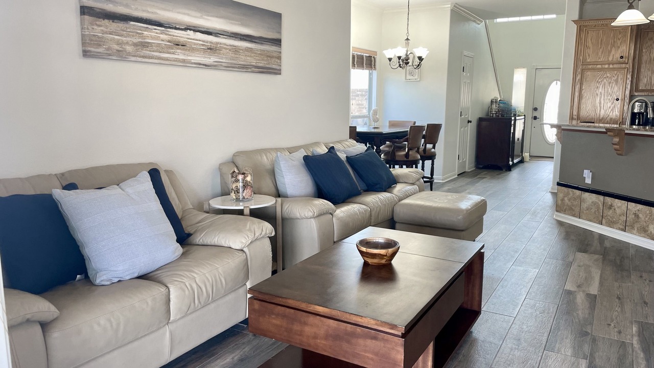 Photo of Livingroom in Corpus Christi