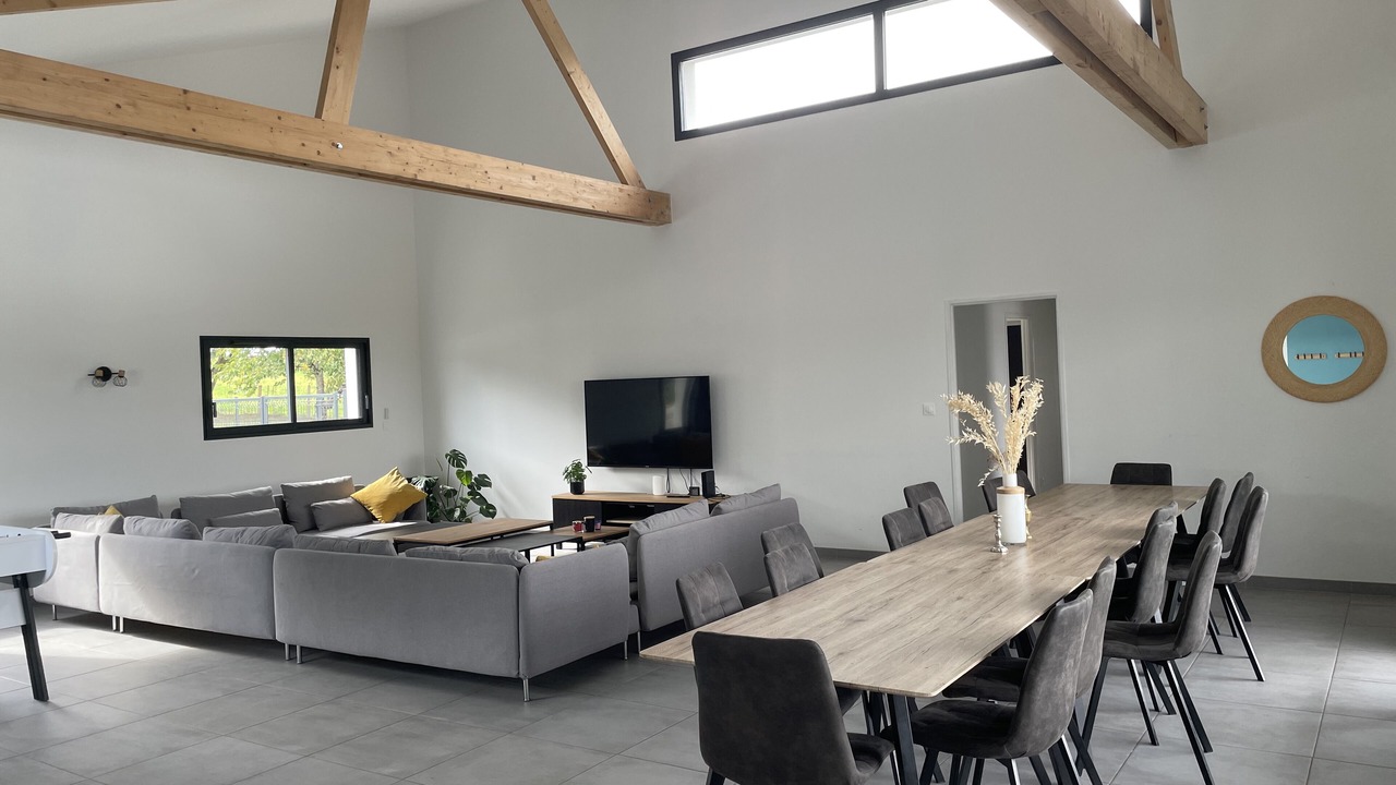 Photo of Others in Pierric