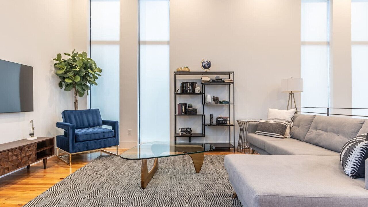 Photo of Livingroom in Knox - Henderson