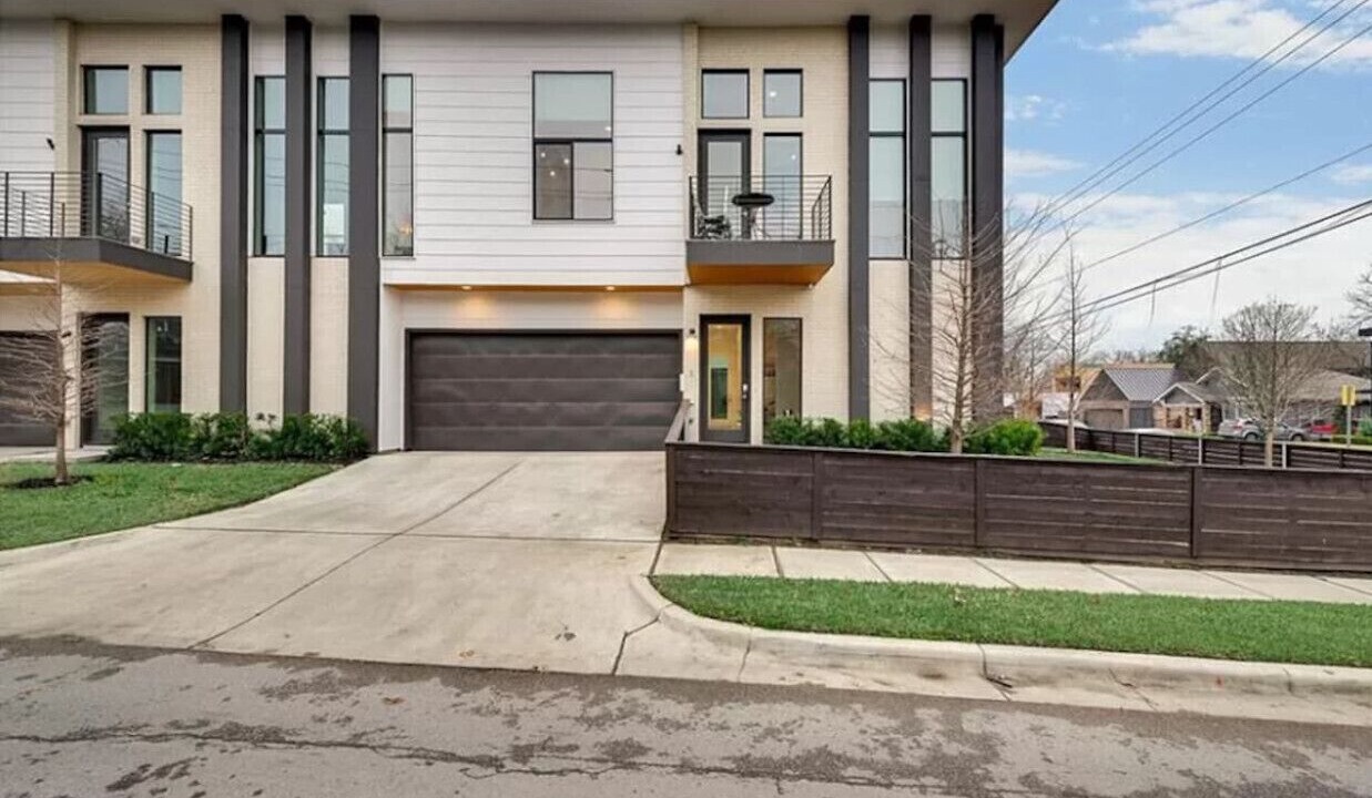 Photo of Outdoor in Knox - Henderson