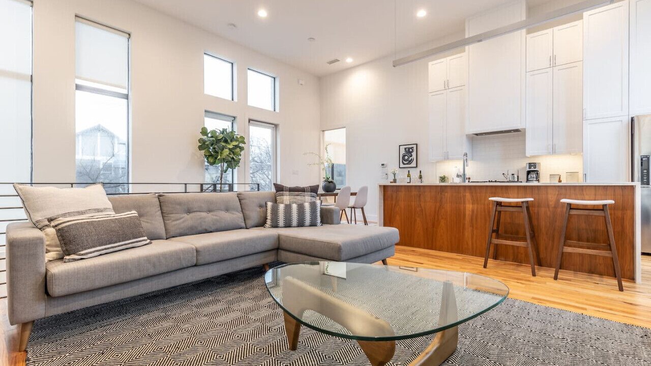 Photo of Livingroom in Knox - Henderson