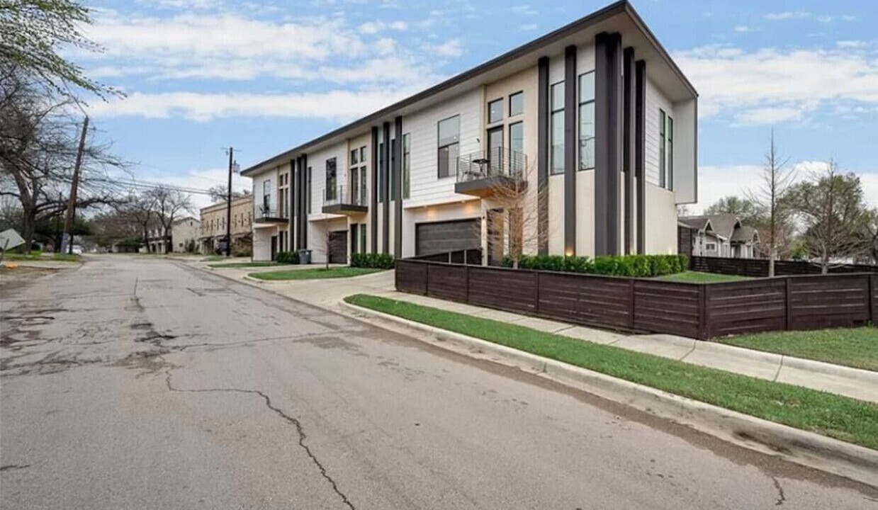 Photo of Outdoor in Knox - Henderson