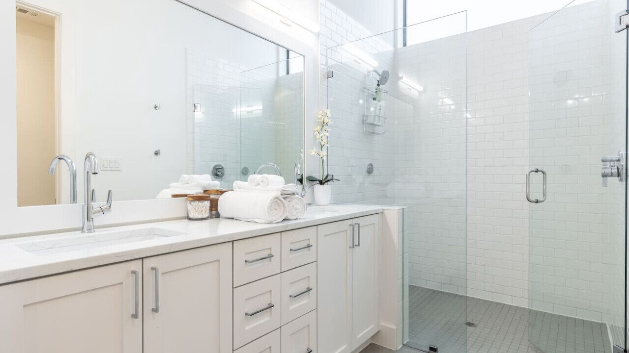 Photo of Bathroom in Knox - Henderson