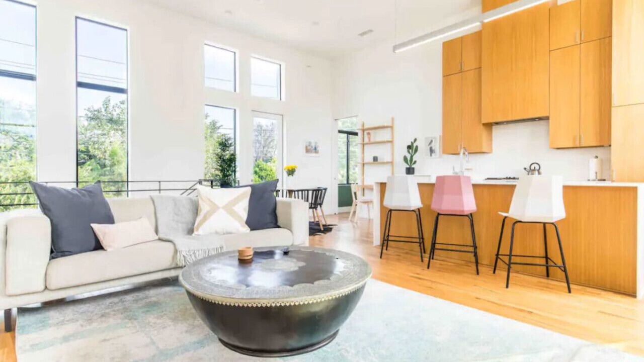 Photo of Livingroom in Knox - Henderson