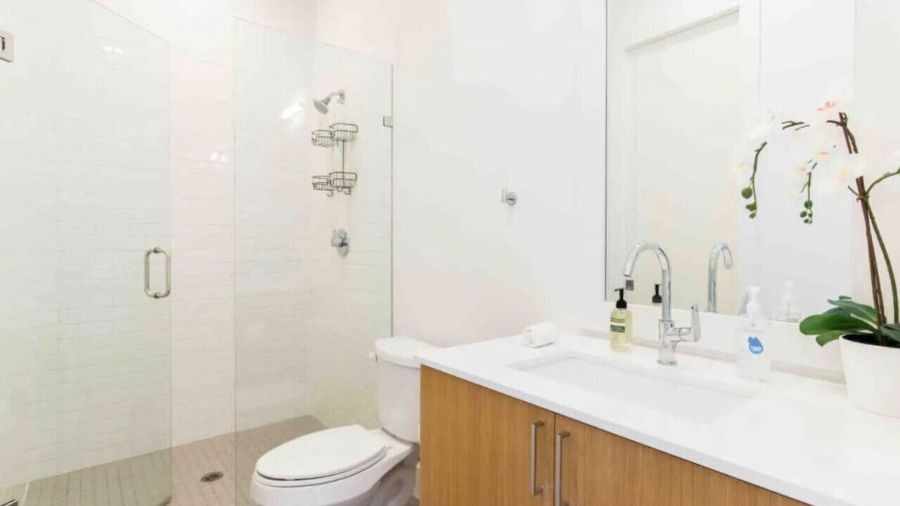 Photo of Bathroom in Knox - Henderson