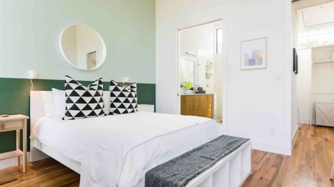 Photo of Bedroom in Knox - Henderson