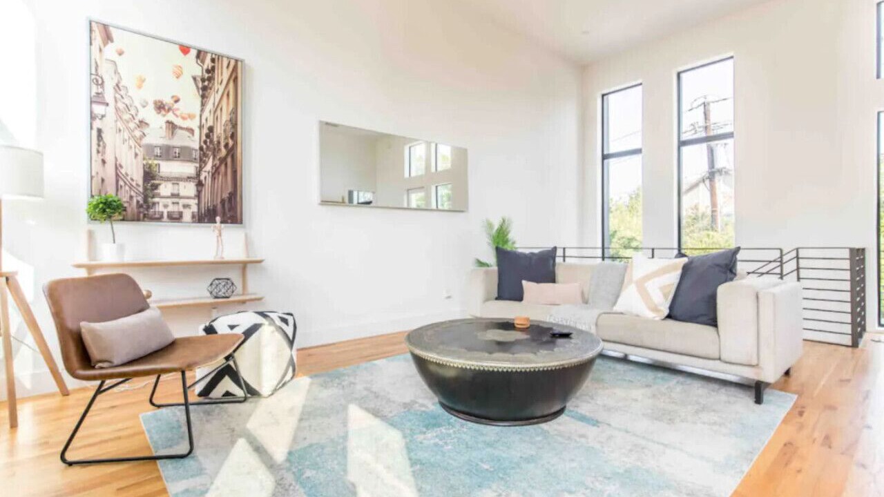 Photo of Livingroom in Knox - Henderson