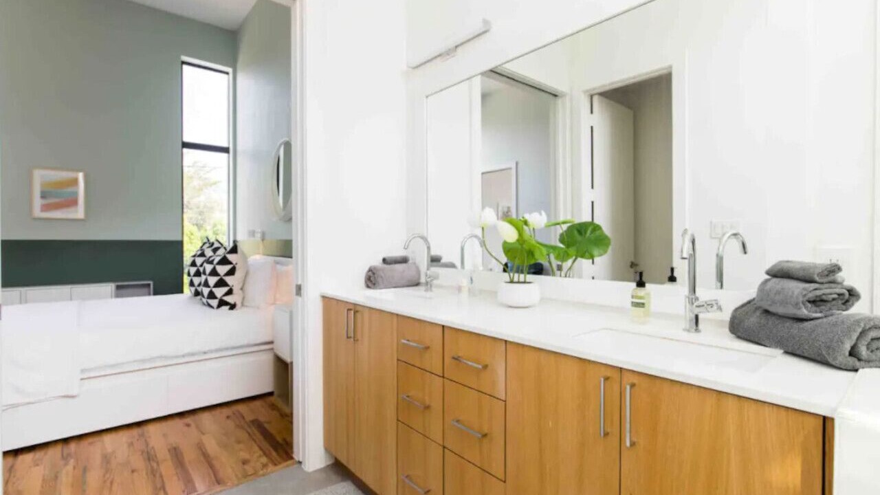 Photo of Bathroom in Knox - Henderson
