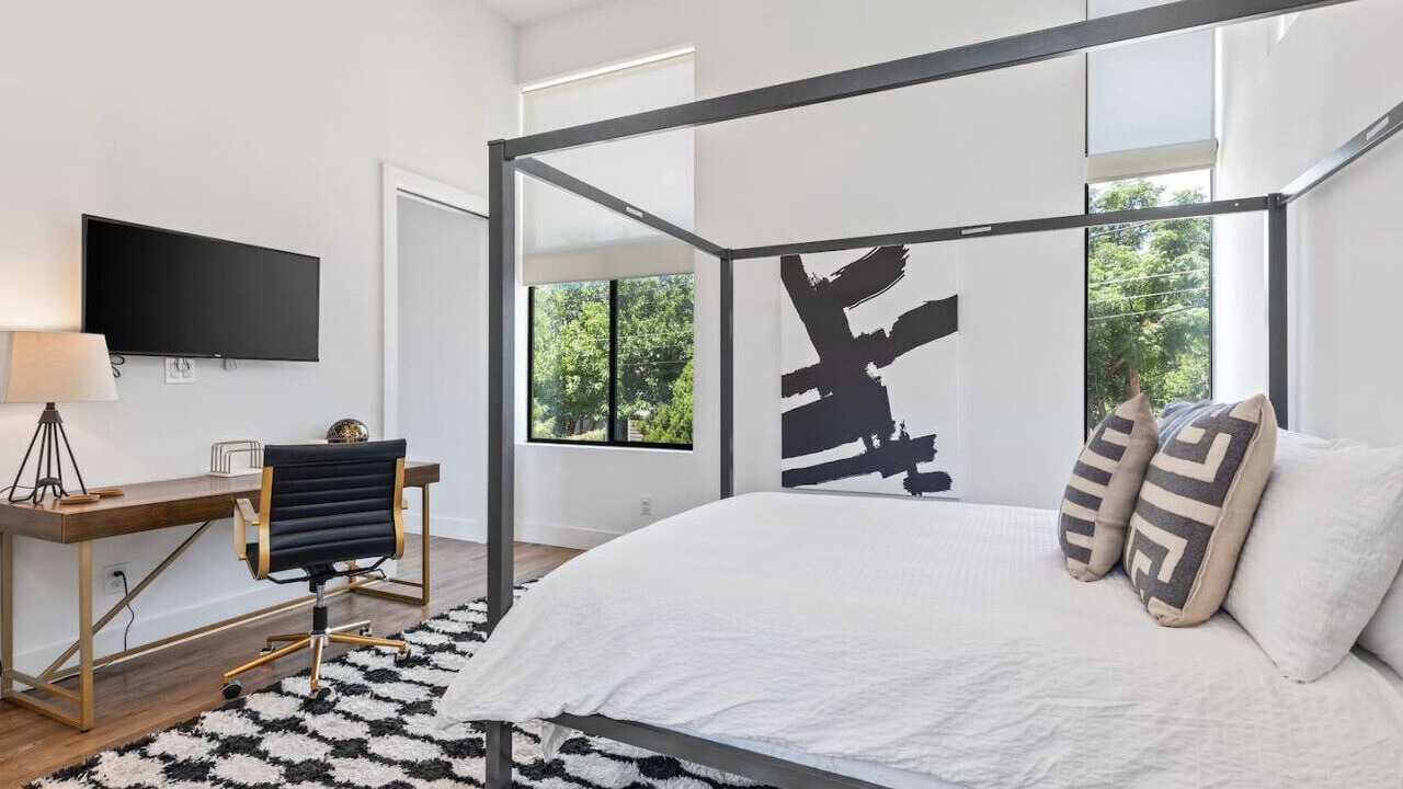 Photo of Bedroom in Knox - Henderson