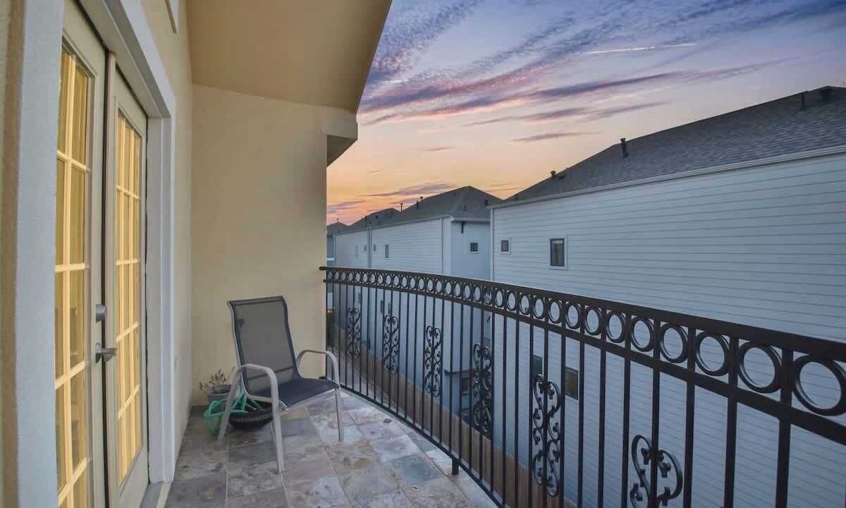 Photo of Patio Balcony in Shady Acres