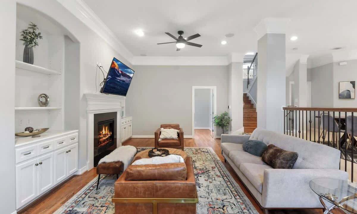Photo of Livingroom in Shady Acres