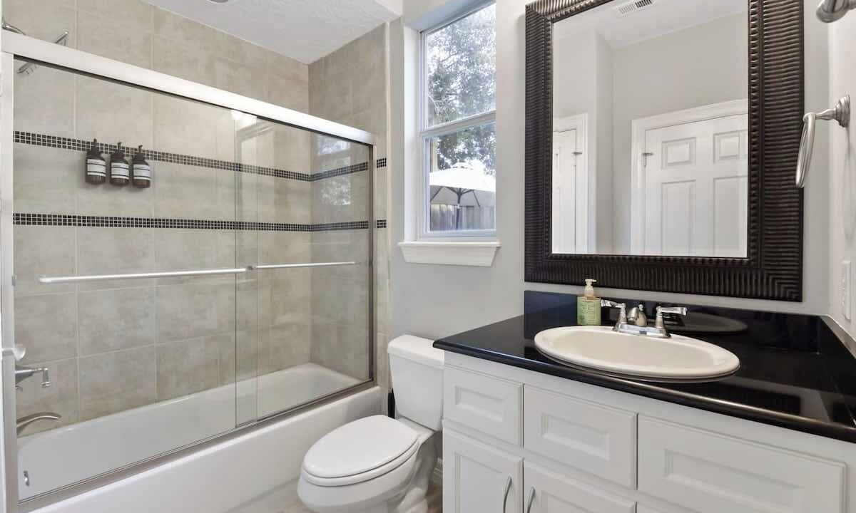 Photo of Bathroom in Shady Acres