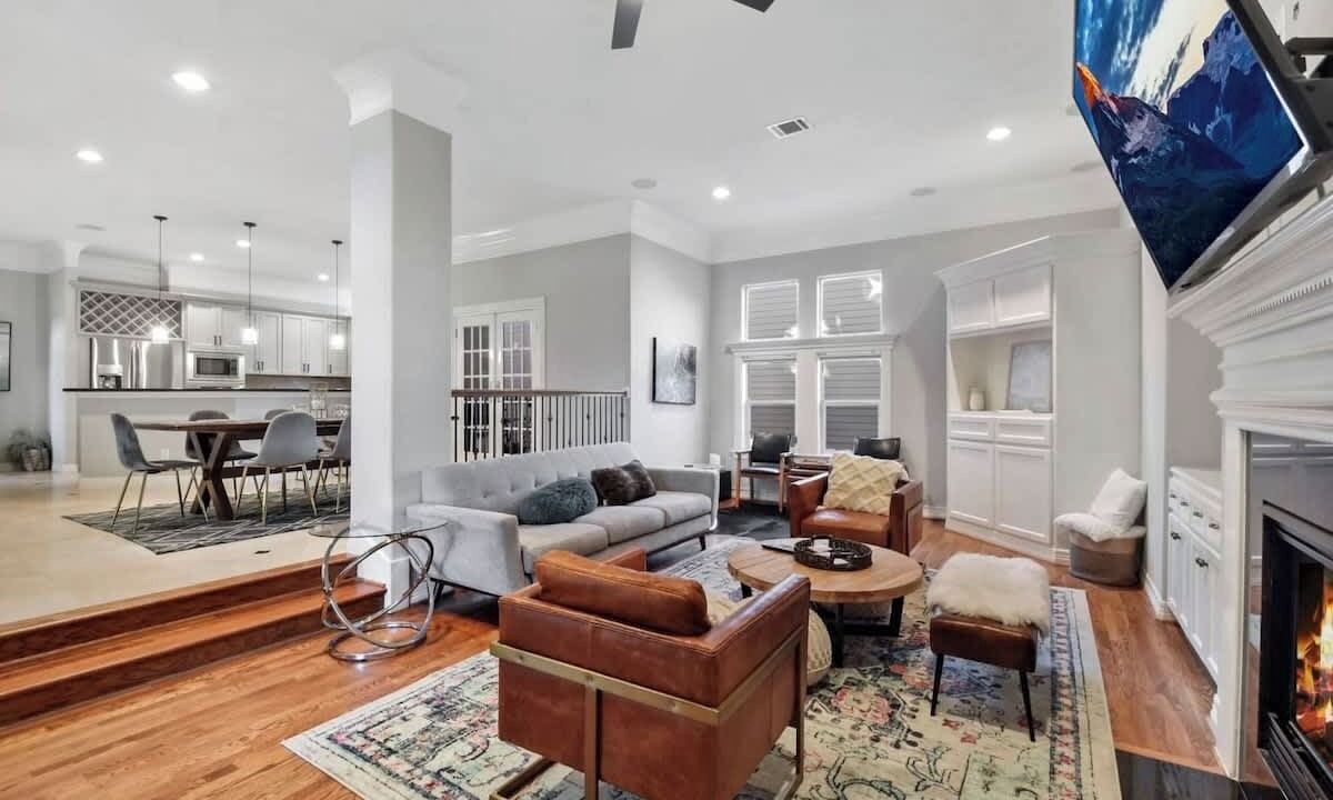 Photo of Livingroom in Shady Acres
