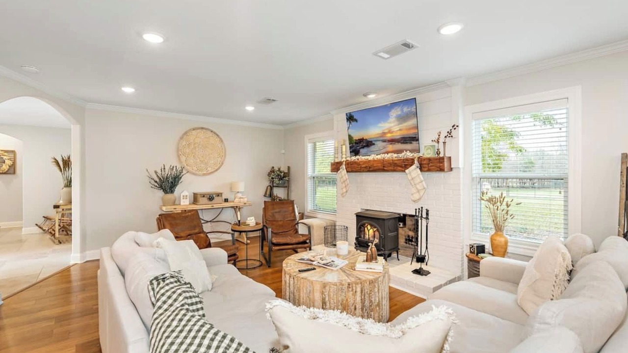 Photo of Livingroom in Waco