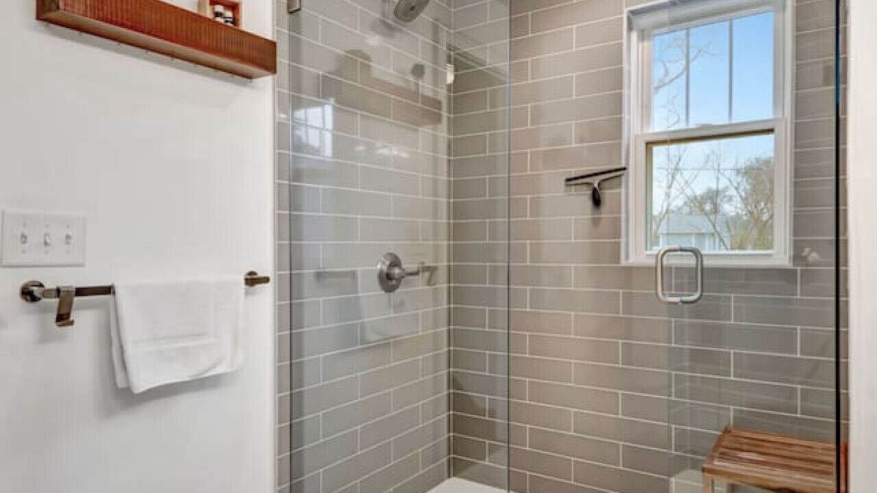 Photo of Bathroom in Lockeland Springs