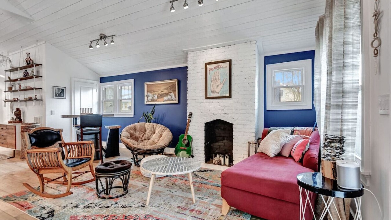 Photo of Livingroom in Lockeland Springs