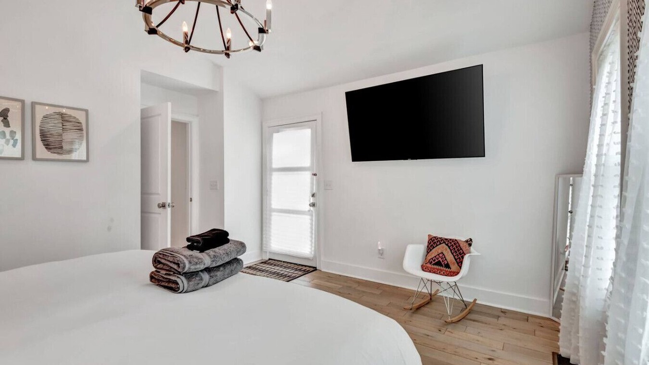 Photo of Bedroom in Lockeland Springs
