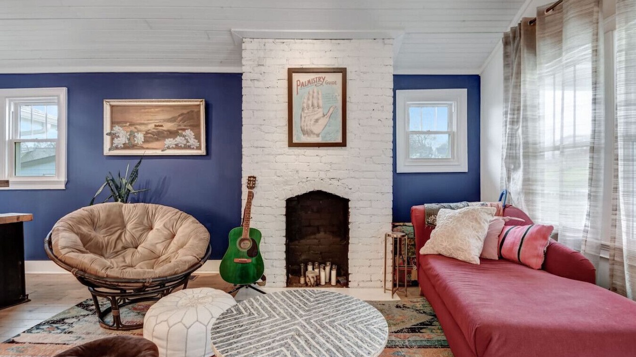 Photo of Livingroom in Lockeland Springs