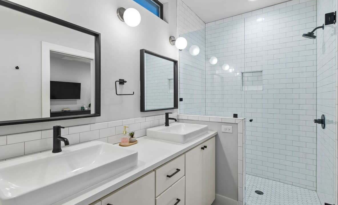 Photo of Bathroom in Govalle
