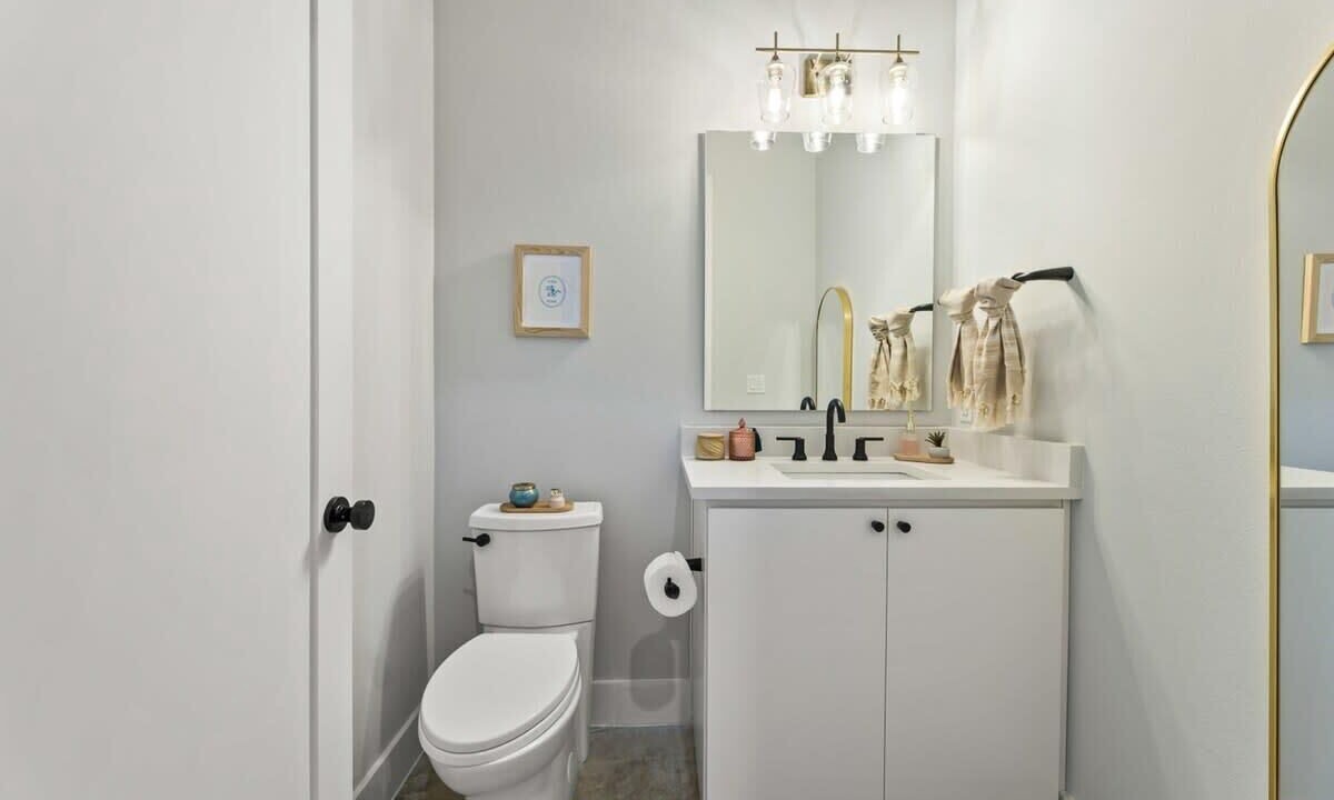 Photo of Bathroom in Govalle