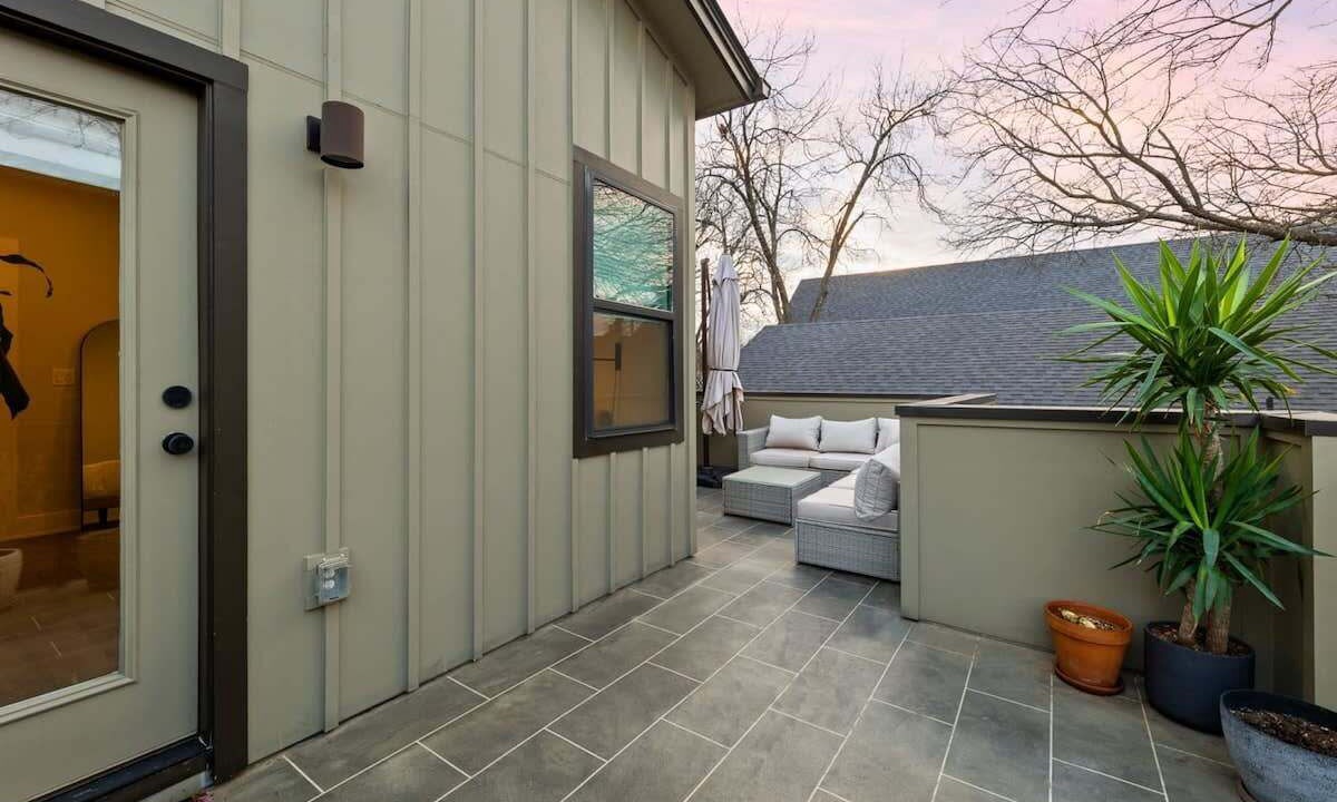 Photo of Patio Balcony in Govalle
