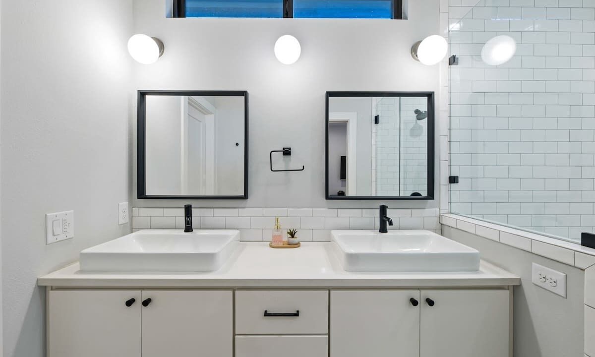 Photo of Bathroom in Govalle