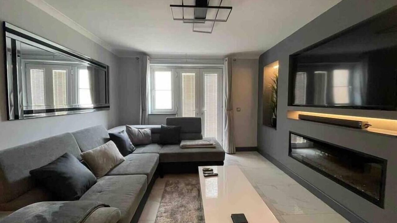 Photo of Livingroom in Reading