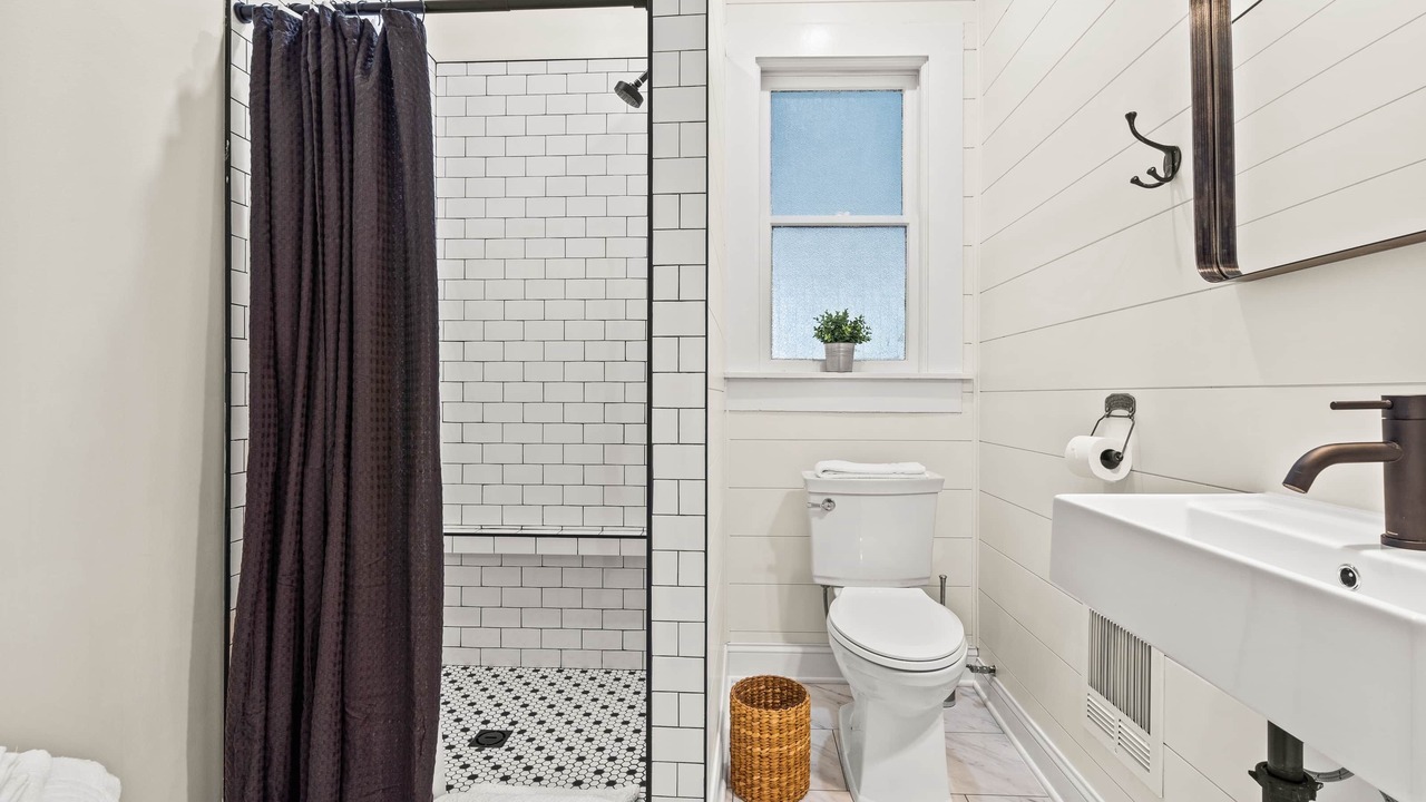 Photo of Bathroom in Washington