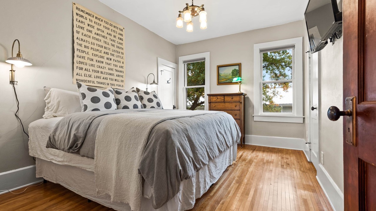 Photo of Bedroom in Washington