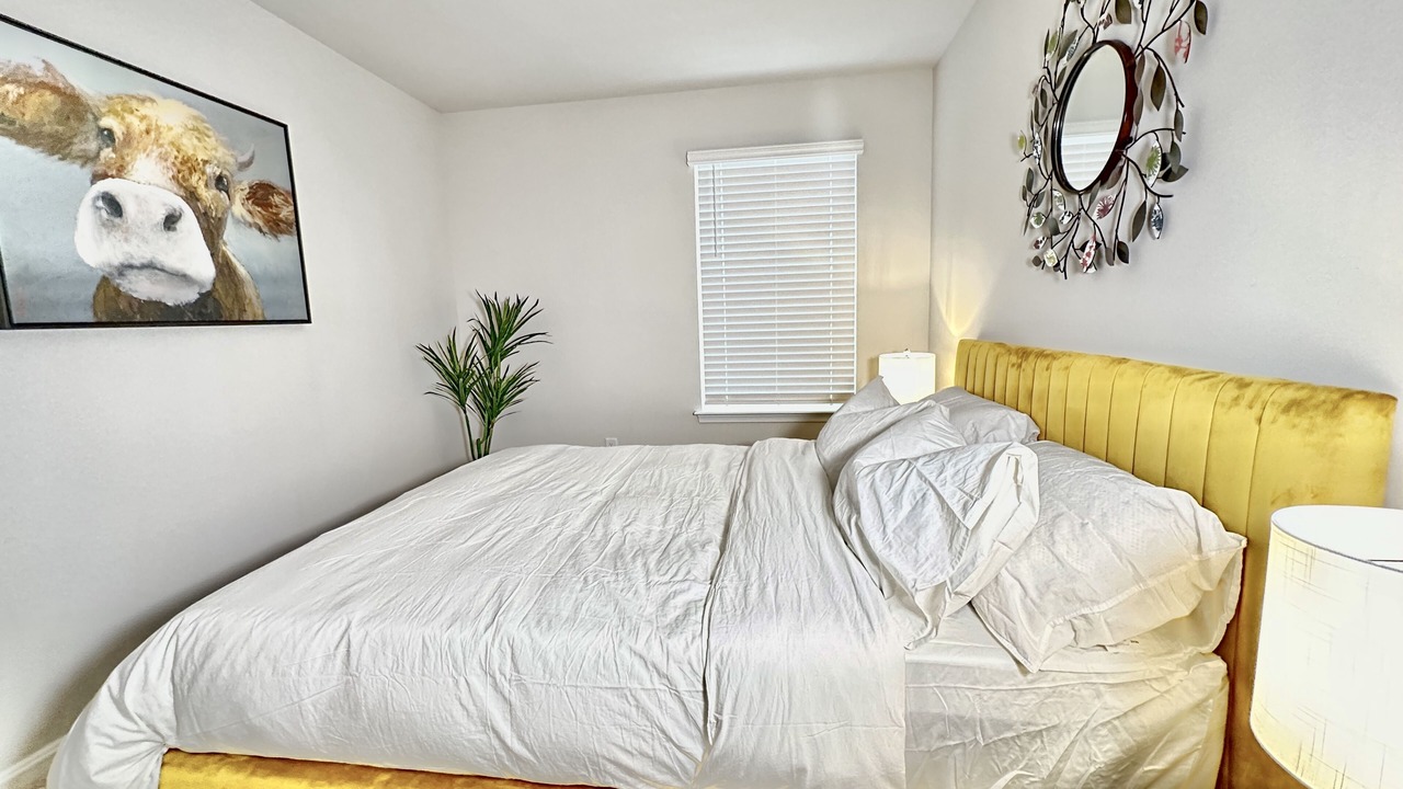 Photo of Bedroom in Luray