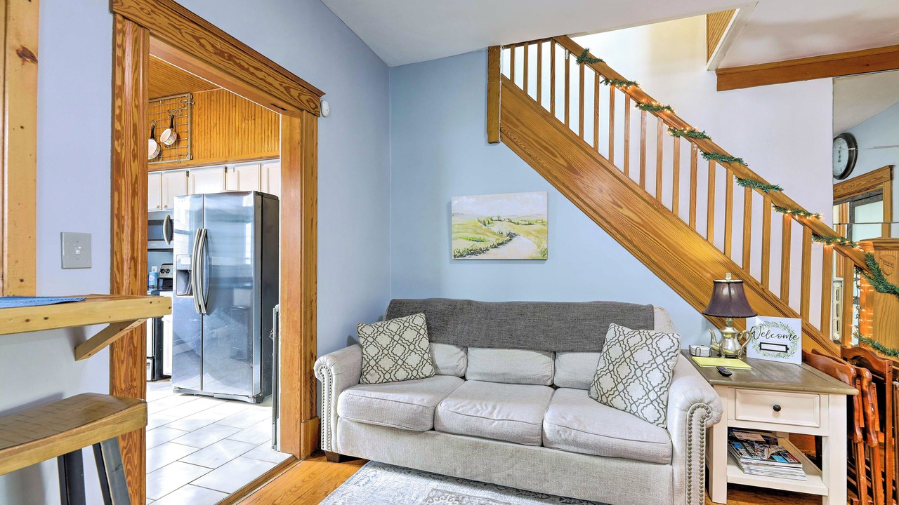 Photo of Livingroom in Clifton Heights