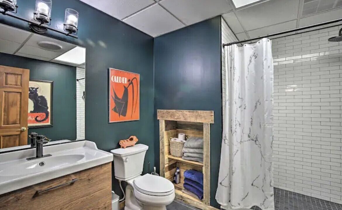 Photo of Bathroom in Gardiner