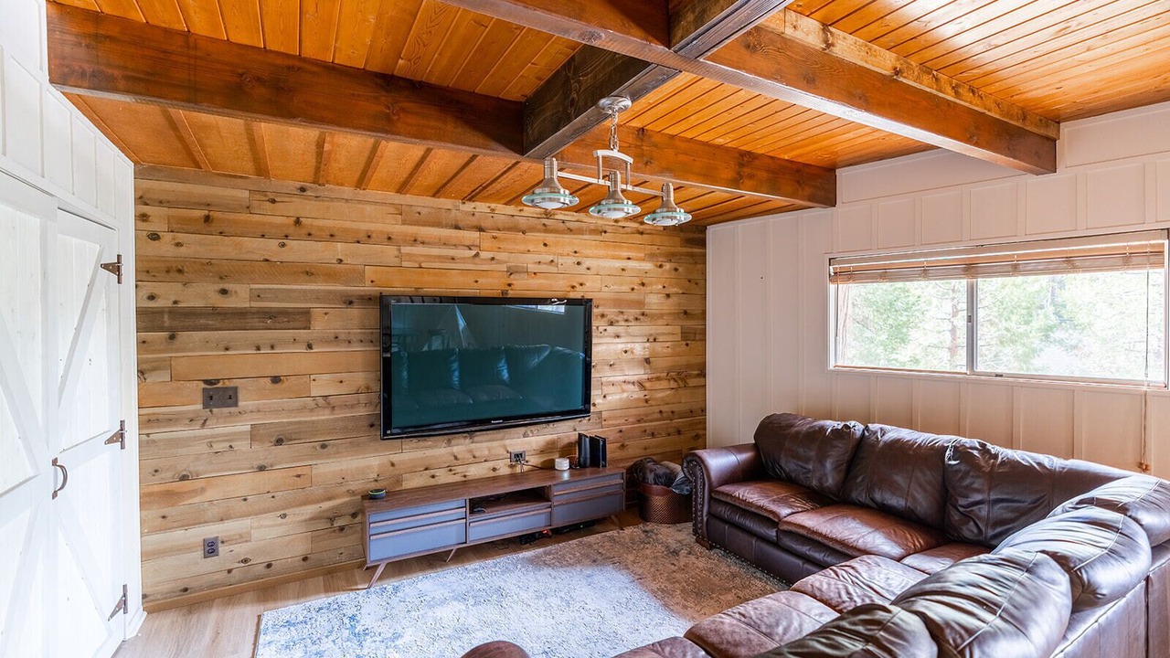 Photo of Livingroom in Cedar Glen