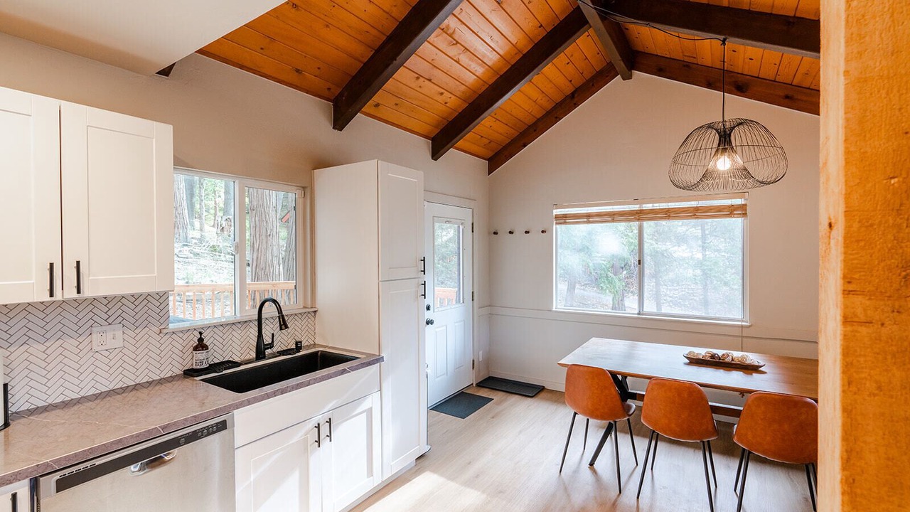 Photo of Kitchen in Cedar Glen