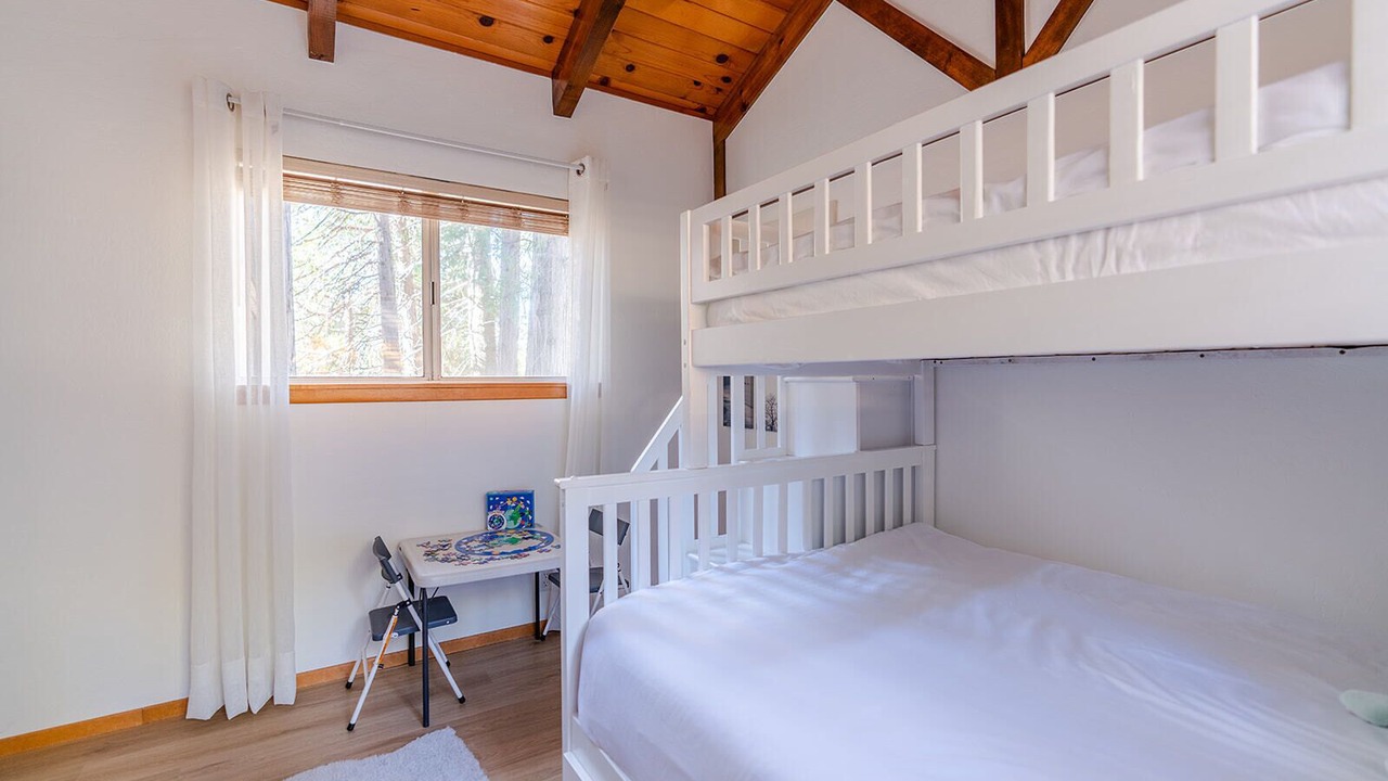Photo of Bedroom in Cedar Glen