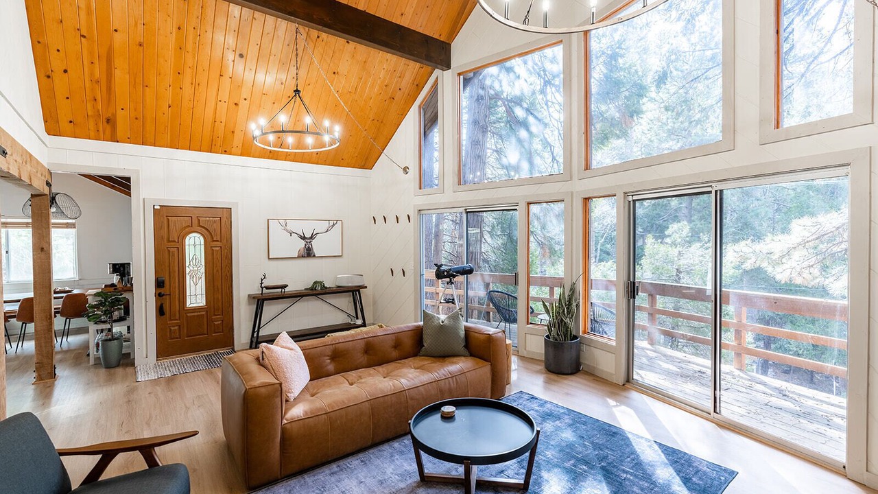 Photo of Livingroom in Cedar Glen