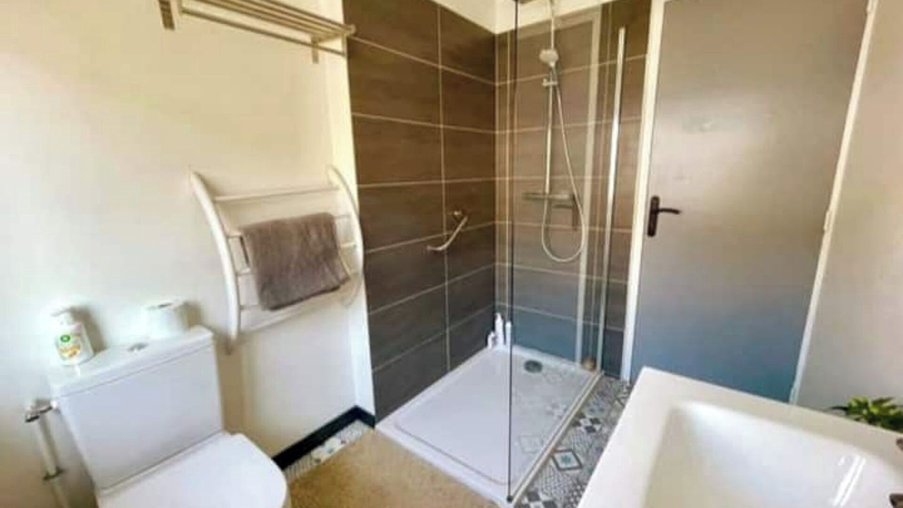 Photo of Bathroom in Cessenaz