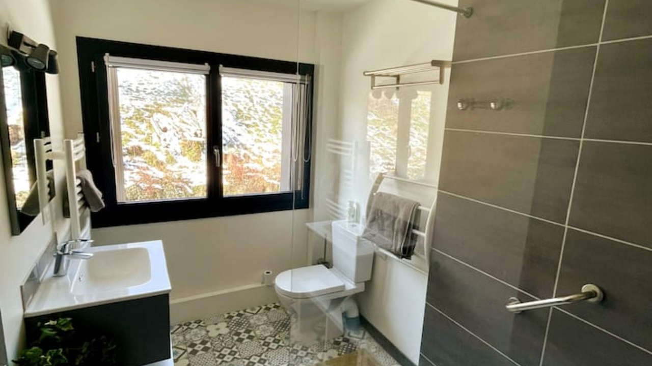 Photo of Bathroom in Cessenaz