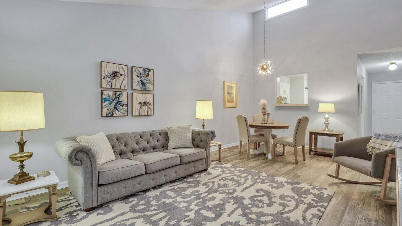 Photo of Livingroom in St. Marys