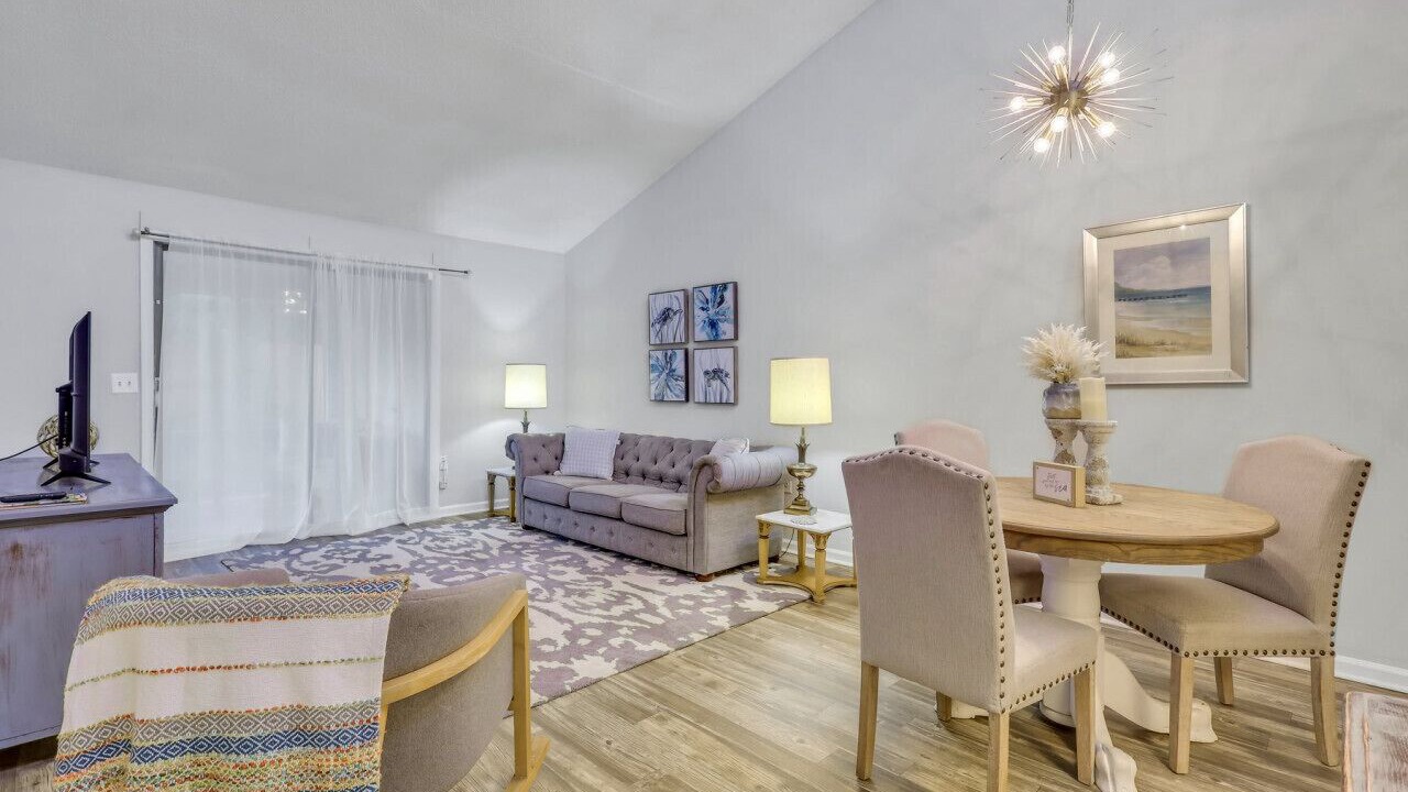 Photo of Livingroom in St. Marys