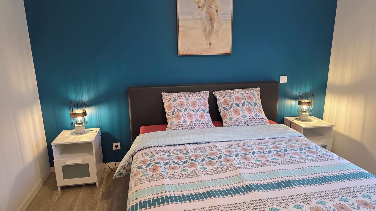 Photo of Bedroom in Peaule