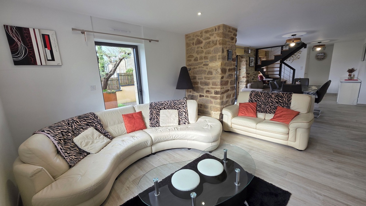 Photo of Livingroom in Peaule