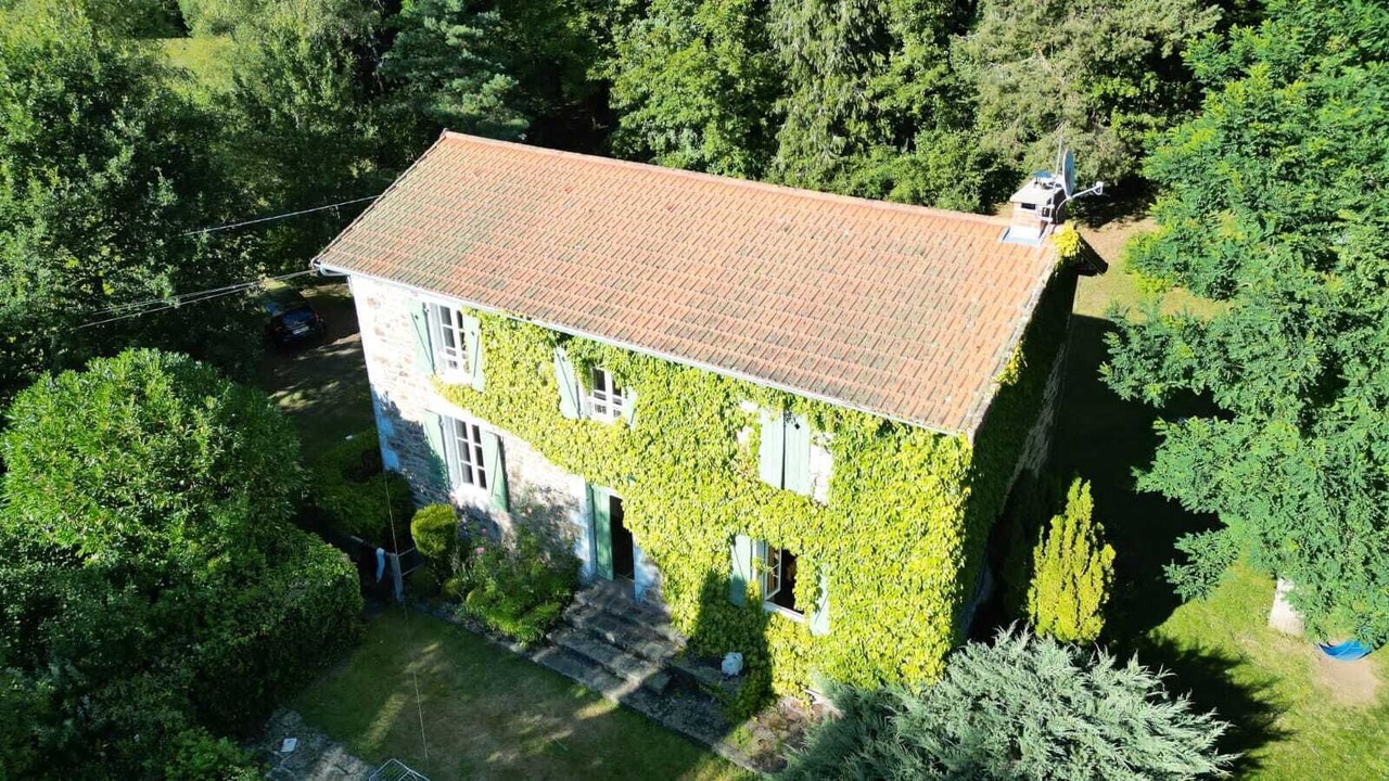 Photo of Outdoor in Saint-Pierre-le-Chastel