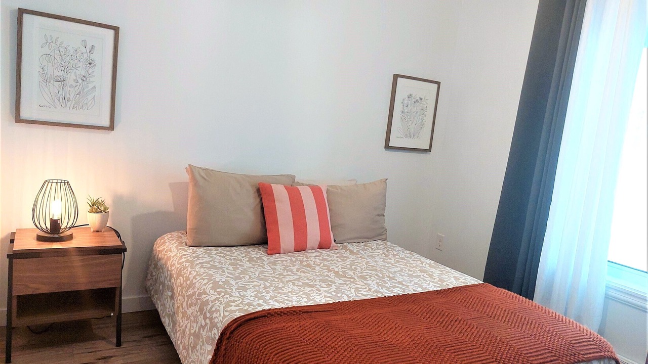 Photo of Bedroom in Ste Petronille