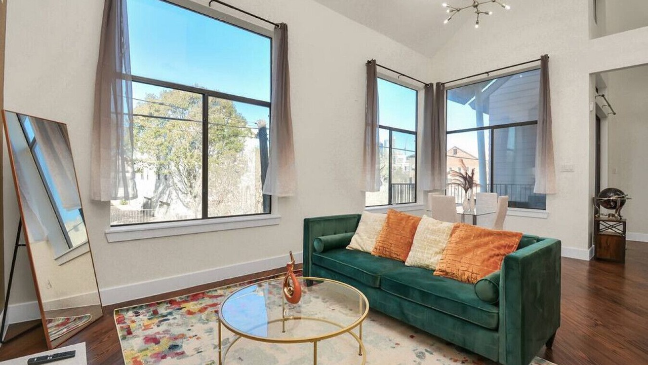 Photo of Livingroom in South Central Houston