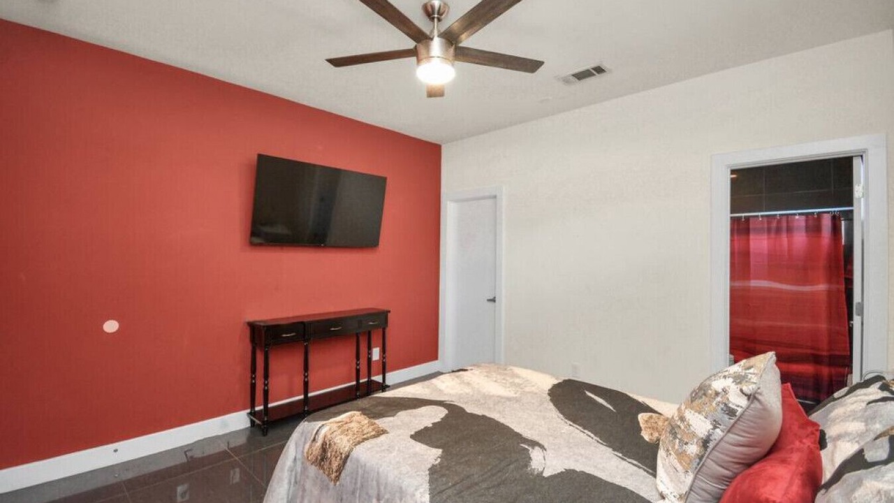 Photo of Bedroom in South Central Houston
