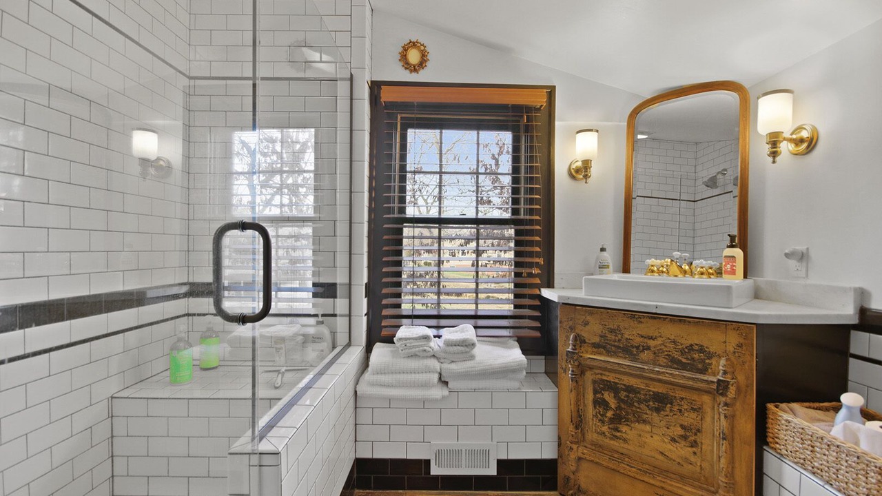 Photo of Bathroom in Arrow Rock